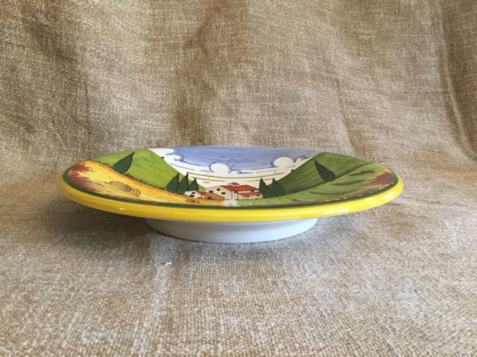 Piatto cm 35 con paesaggio campagna fatto e dipinto a mano Made in Italy 